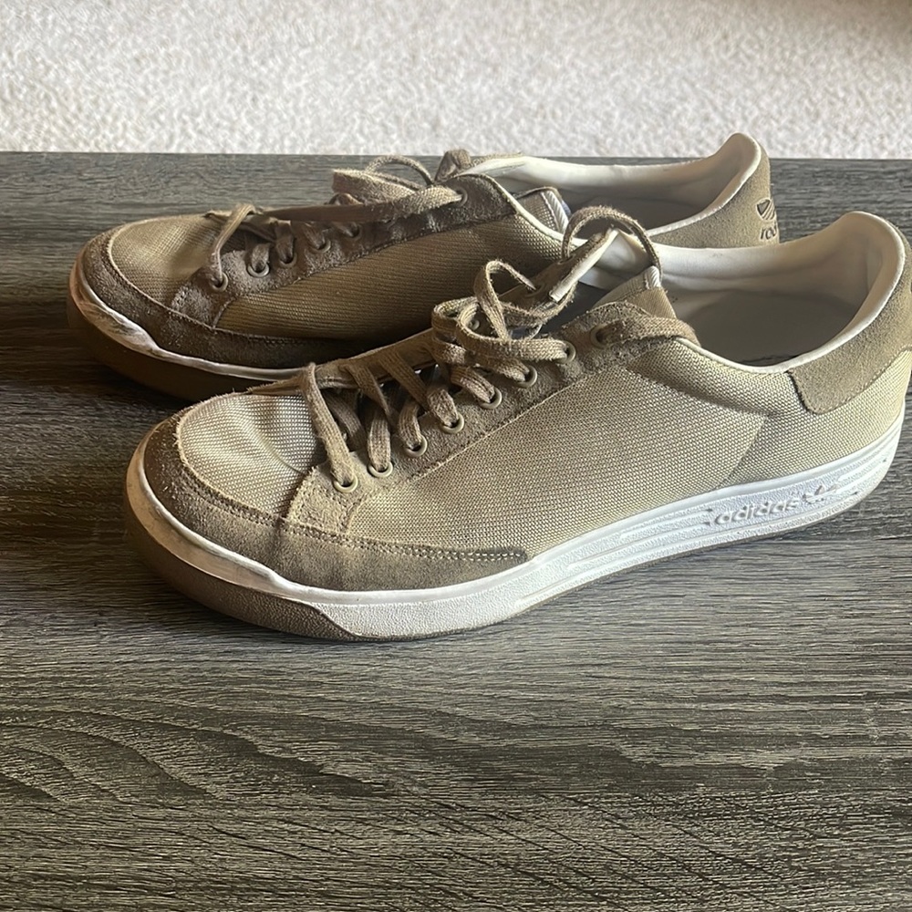 Adidas Rod Laver size 12 brown